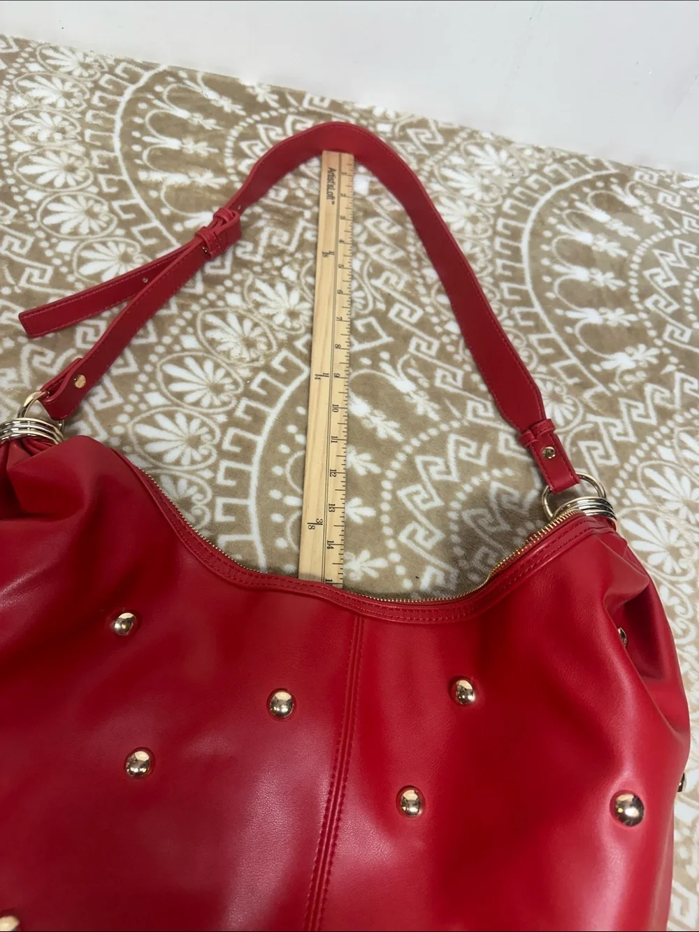 Urban Expressions sleek red